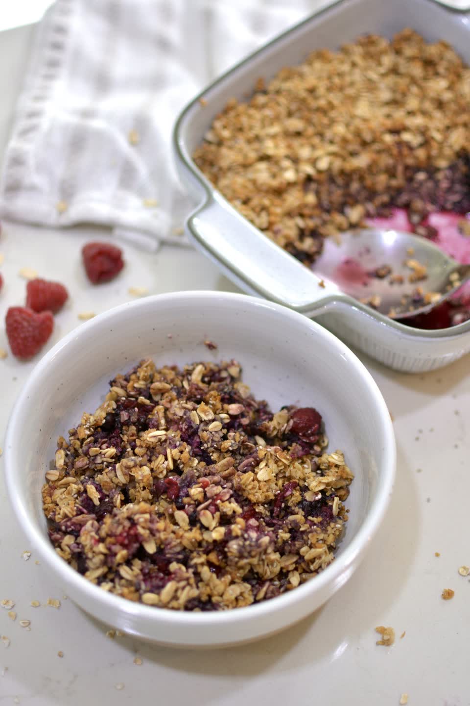 Protein Berry Crumble