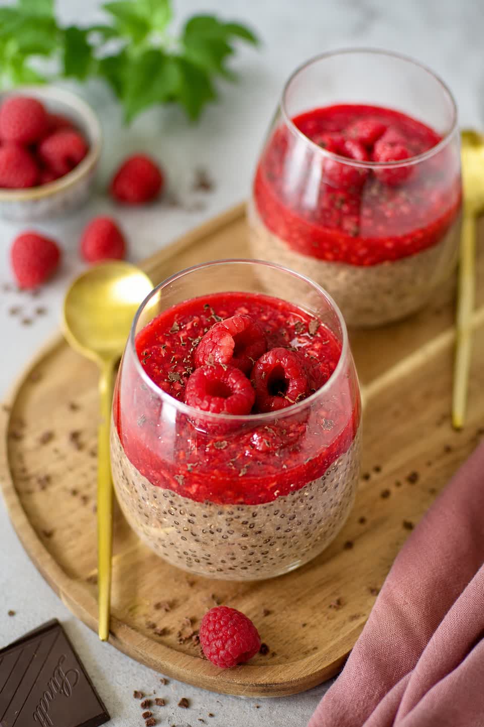 Chocolate Raspberry Overnight Oats