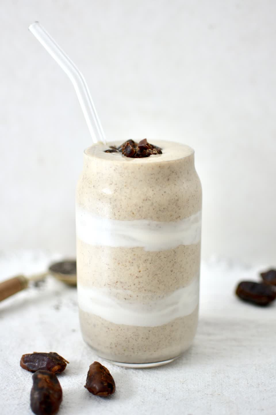 Vanilla Date Protein Smoothie